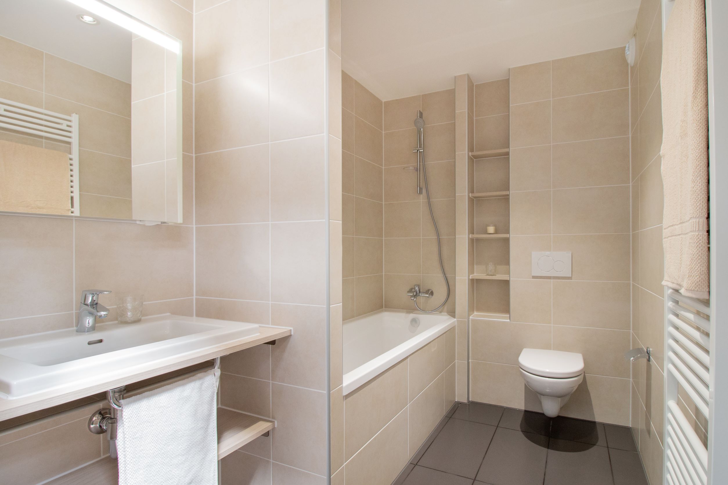 Prefabricated bathroom pods for Les Perles du Lac Residential complex in Meyrin
